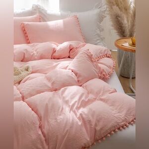 Elegant Peach/ light coral pom pom twin duvet Set